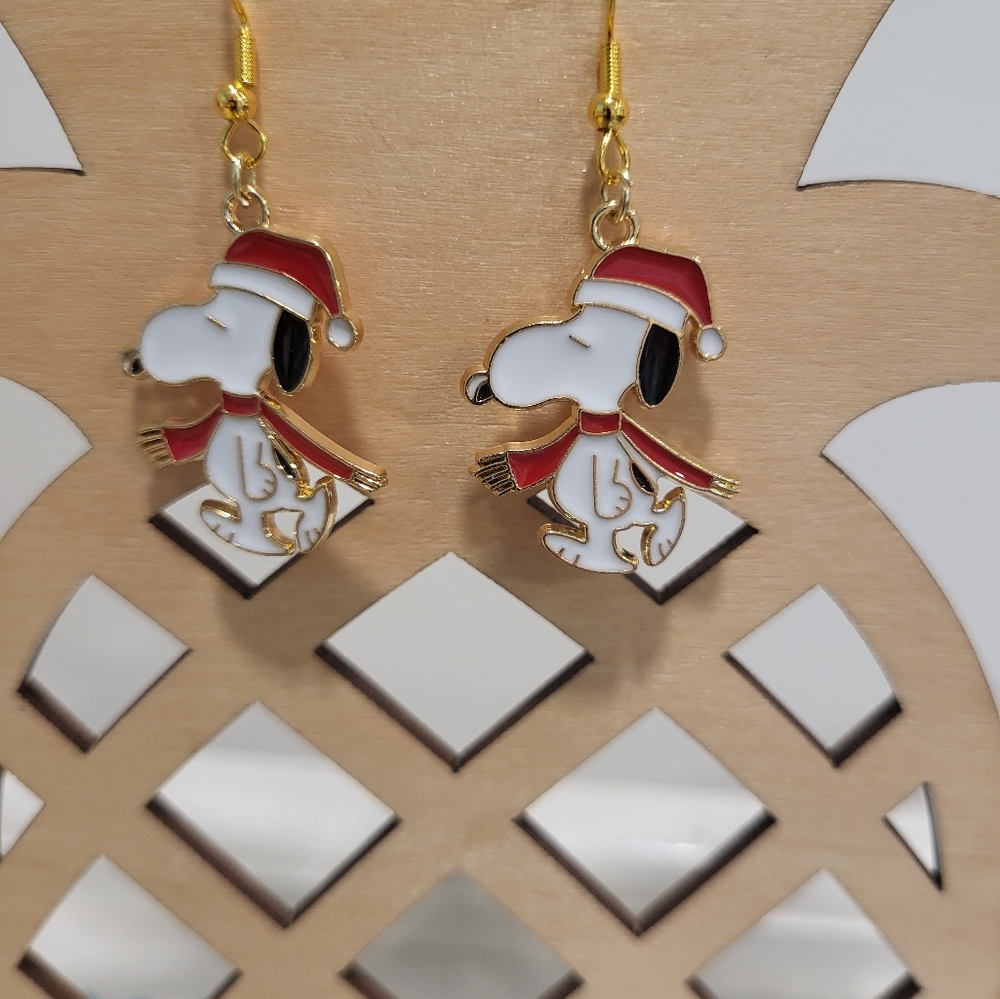 Snoopy earrings